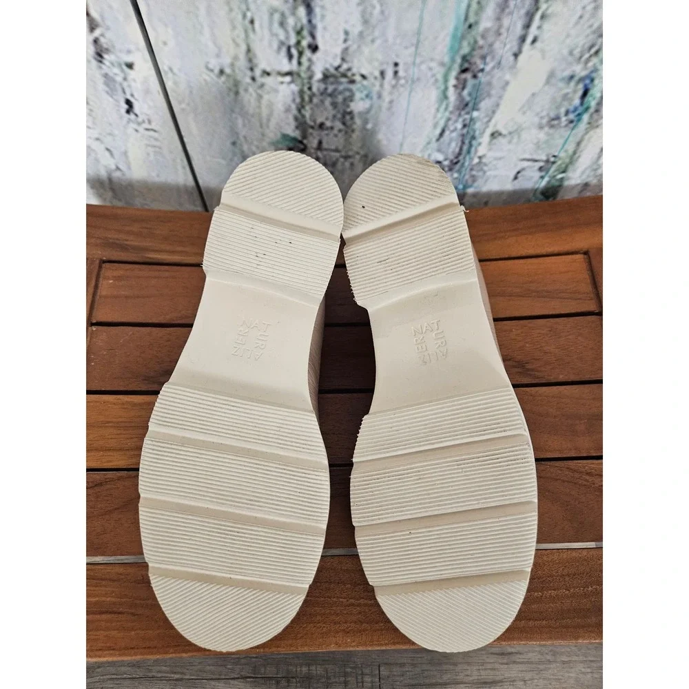 Naturalizer Darry Loafers 7M Beige Leather Platform Lug Sole Block Heel Chunky